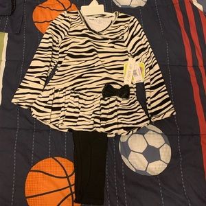 Babies R US Girls 4T Top & Pant Set.